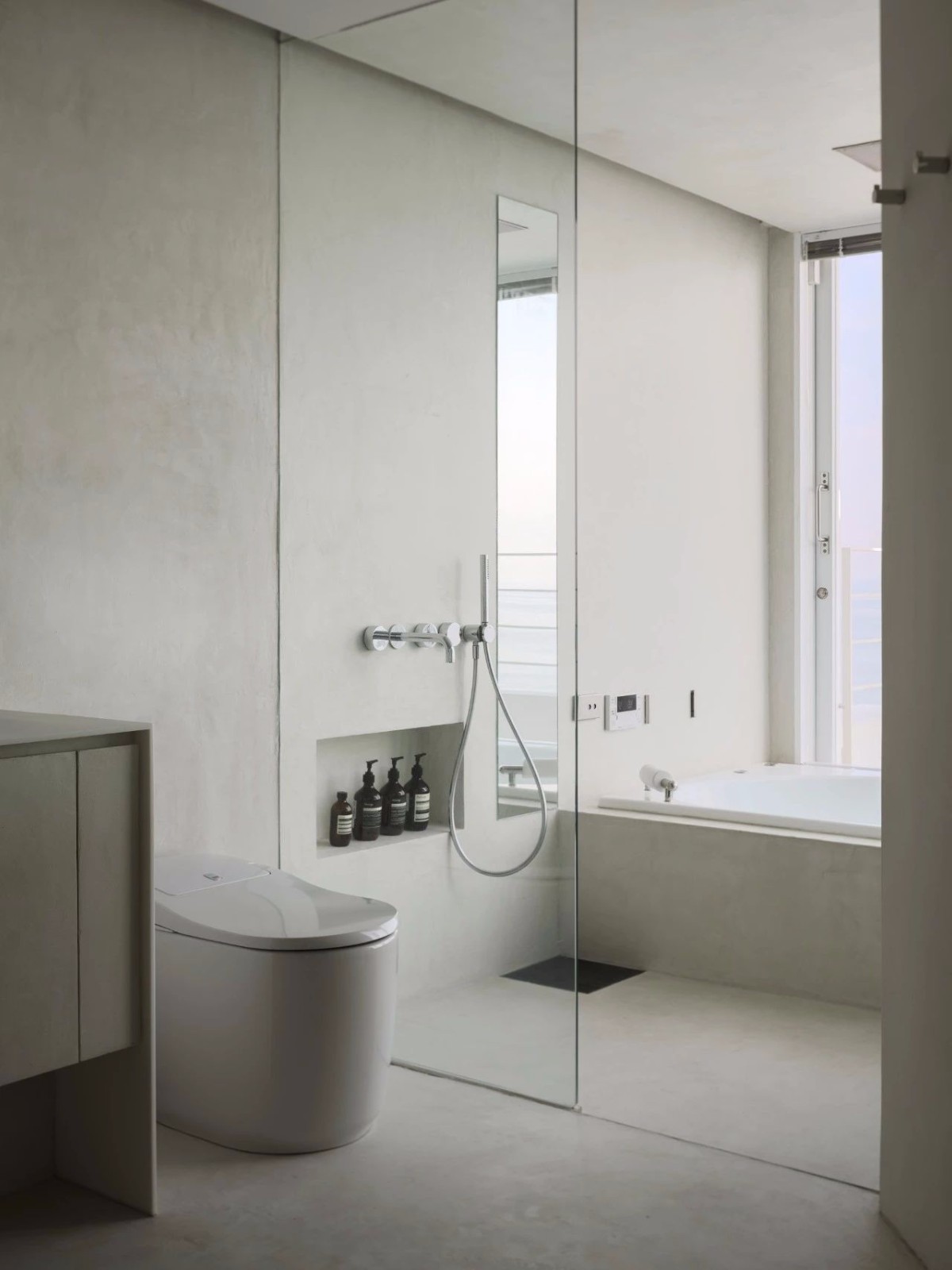 SNARK | 极简却不失趣味的纯白空间-25