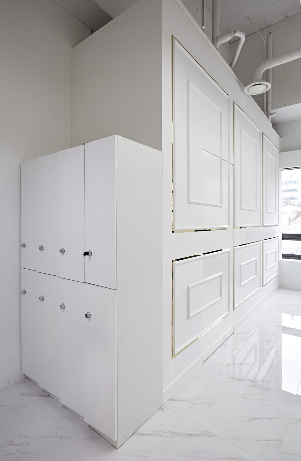 首尔江南区的 15 平白色简约美容室设计-13