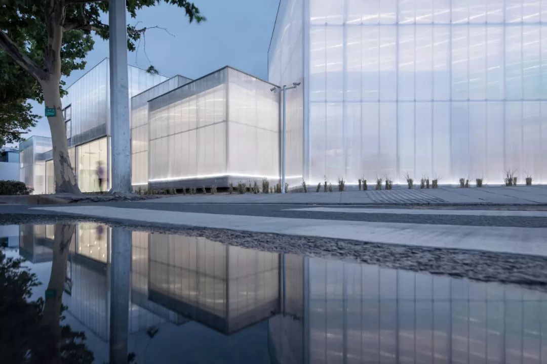 徐州星宿城市公寓售楼处——半透明盒子里的儿童活动空间-16