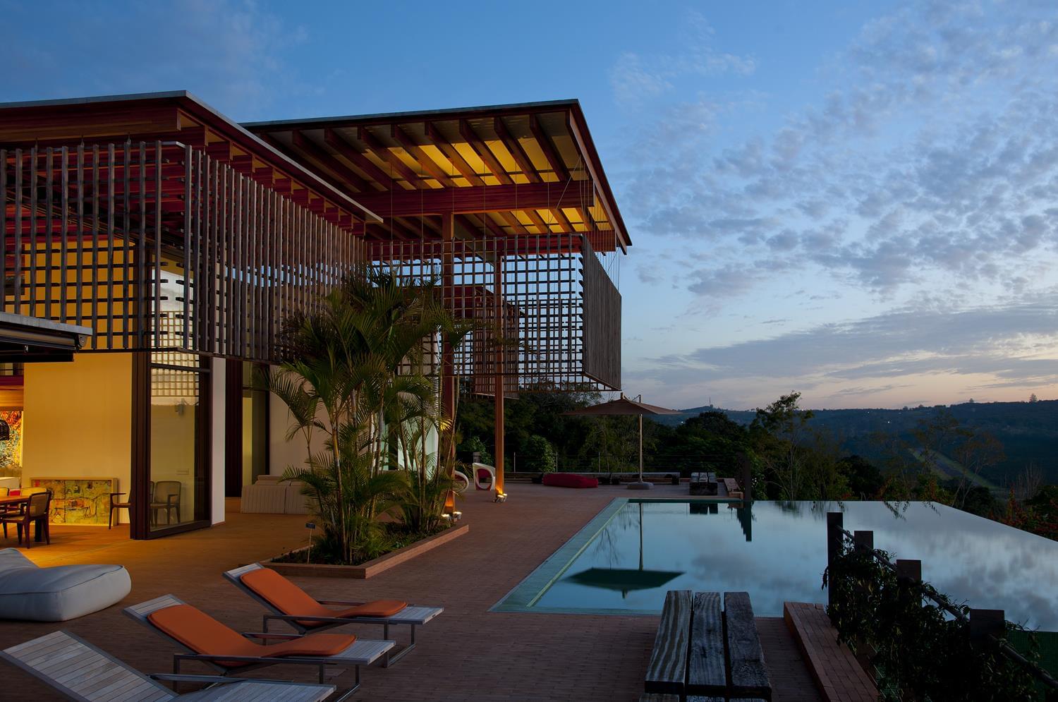 巴西 Casa Baroneza | 木结构与自然和谐共生的住宅设计-4