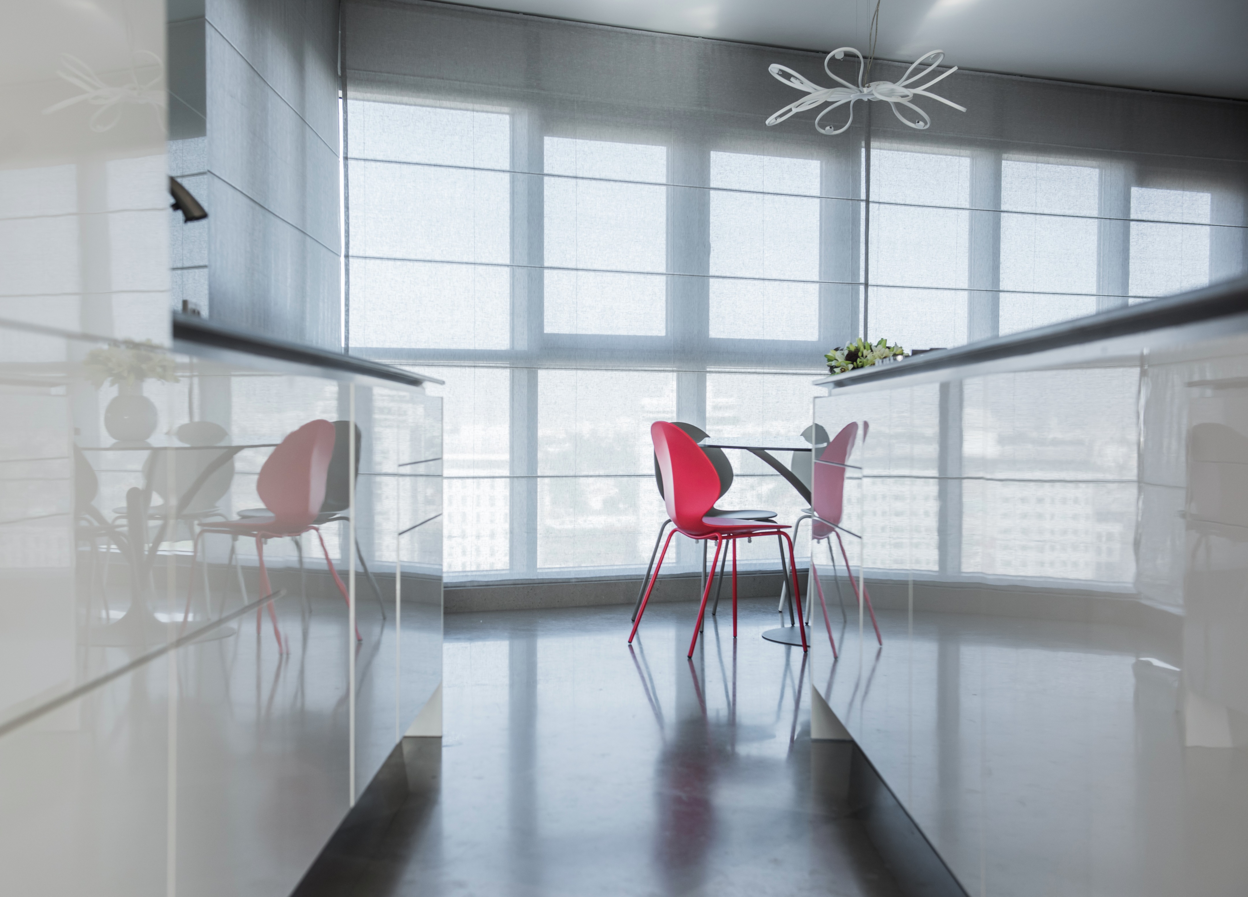 特拉维夫五角大楼顶层公寓 - 色彩斑斓的现代家庭空间-12