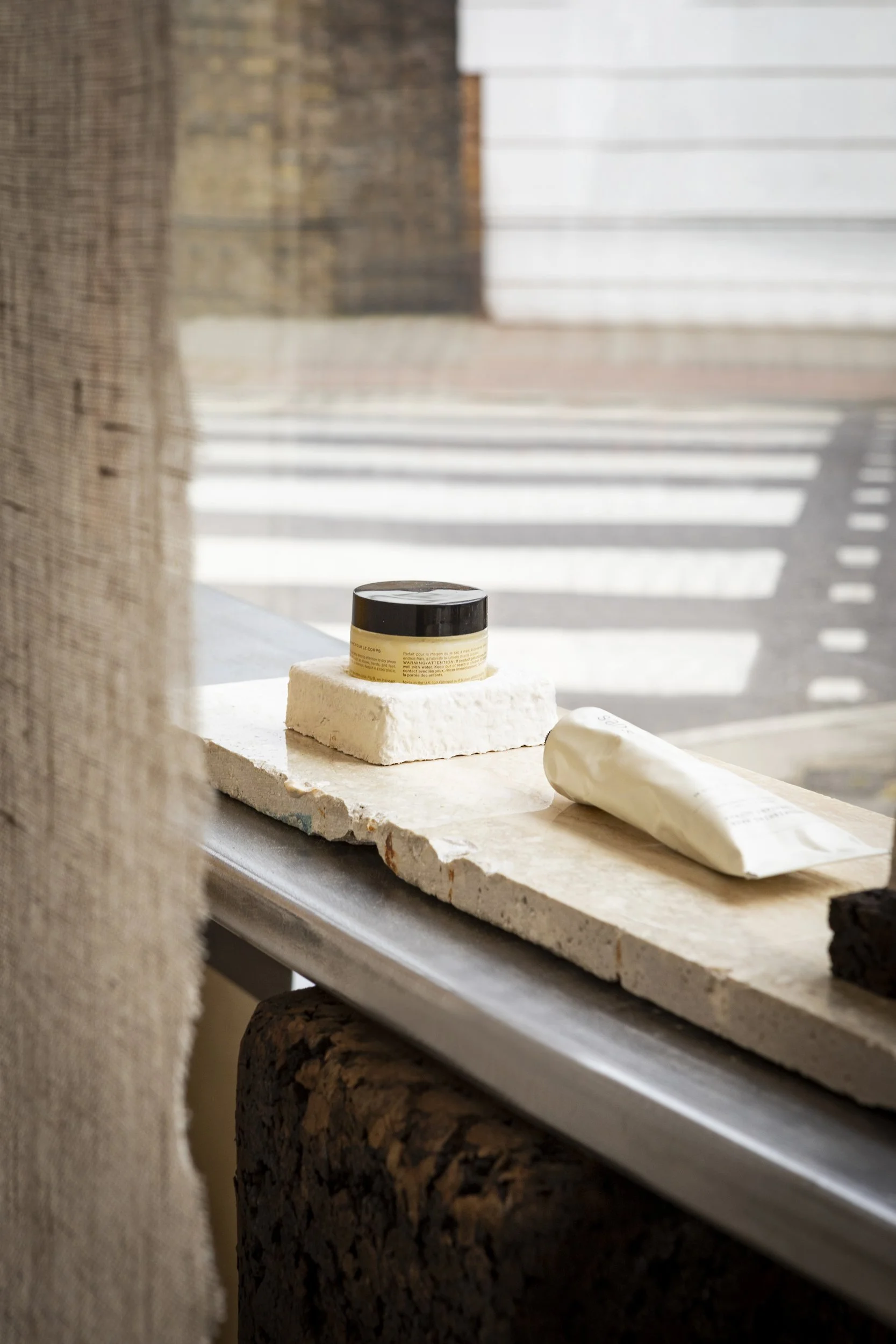 由于big· · Nina+Co表述不清晰，big和Nina+Co之间的· ·表意不明，难以准确理解原文意图和语境，无法给出准确翻译 丨Nina（推测）-15