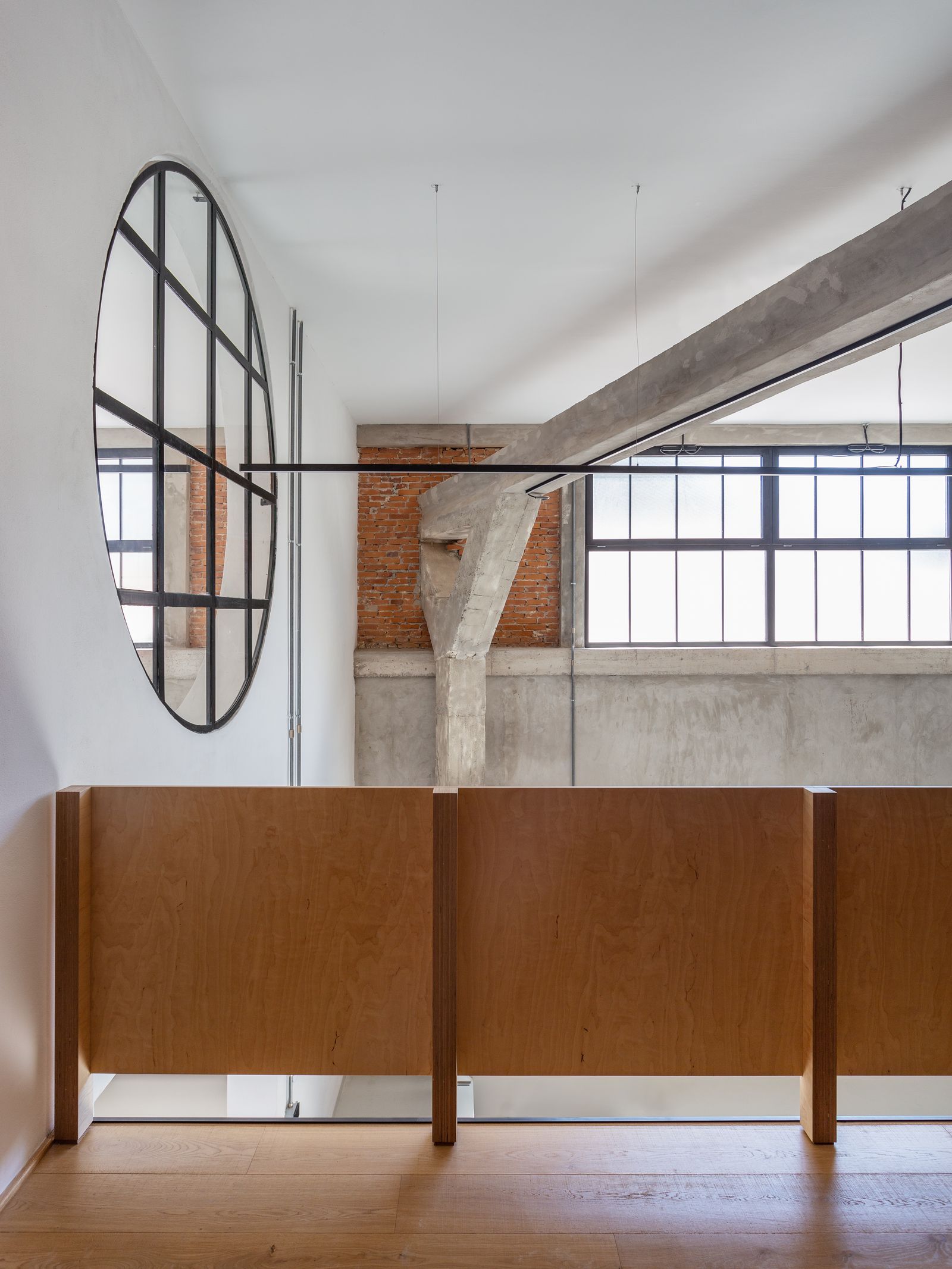 托斯卡纳旧工厂改造为工业风家庭住宅丨Alessandra Bartali-51