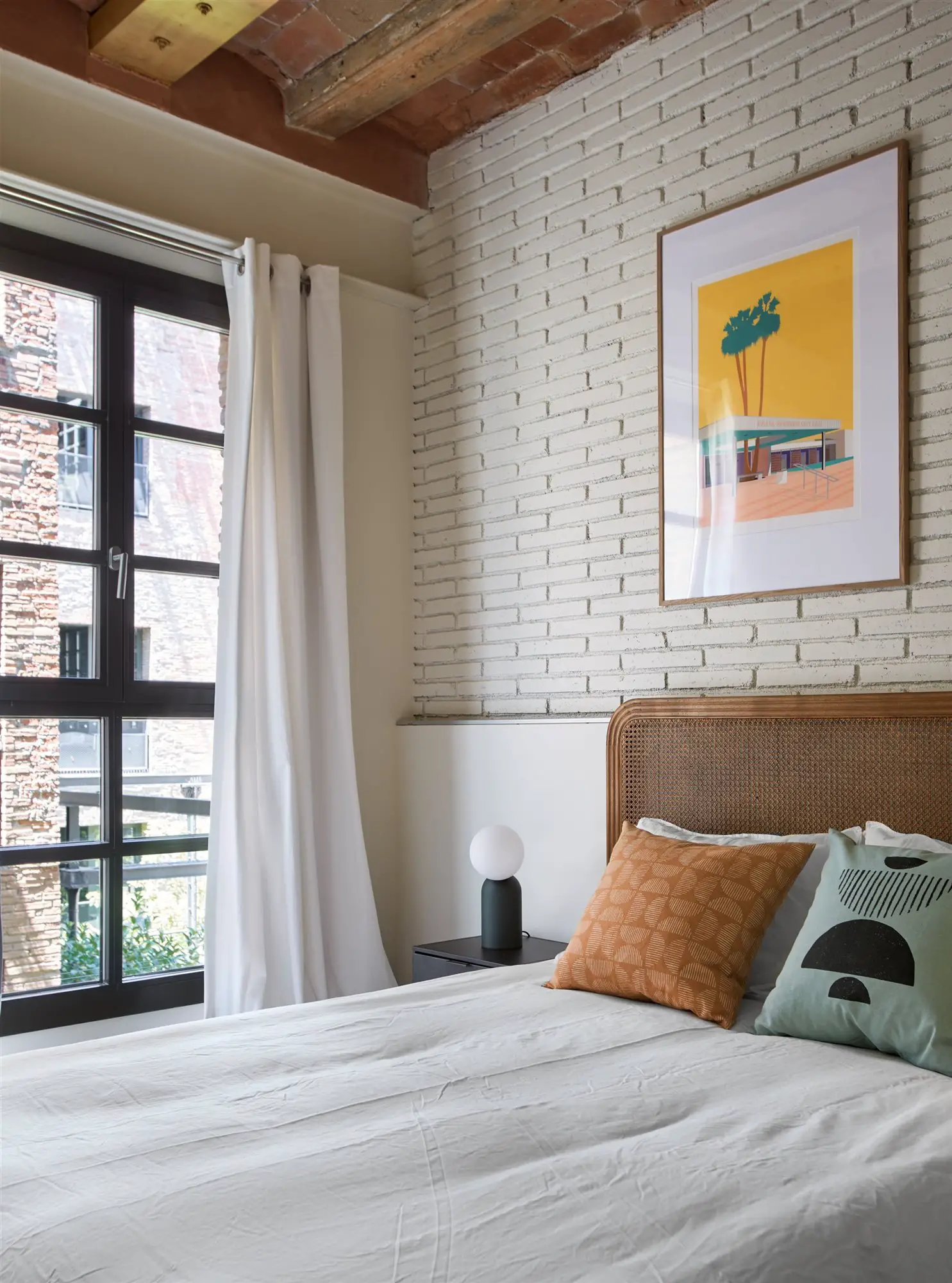 色彩斑斓的 40m2 公寓 | 巴塞罗那设计师的完美小空间-7