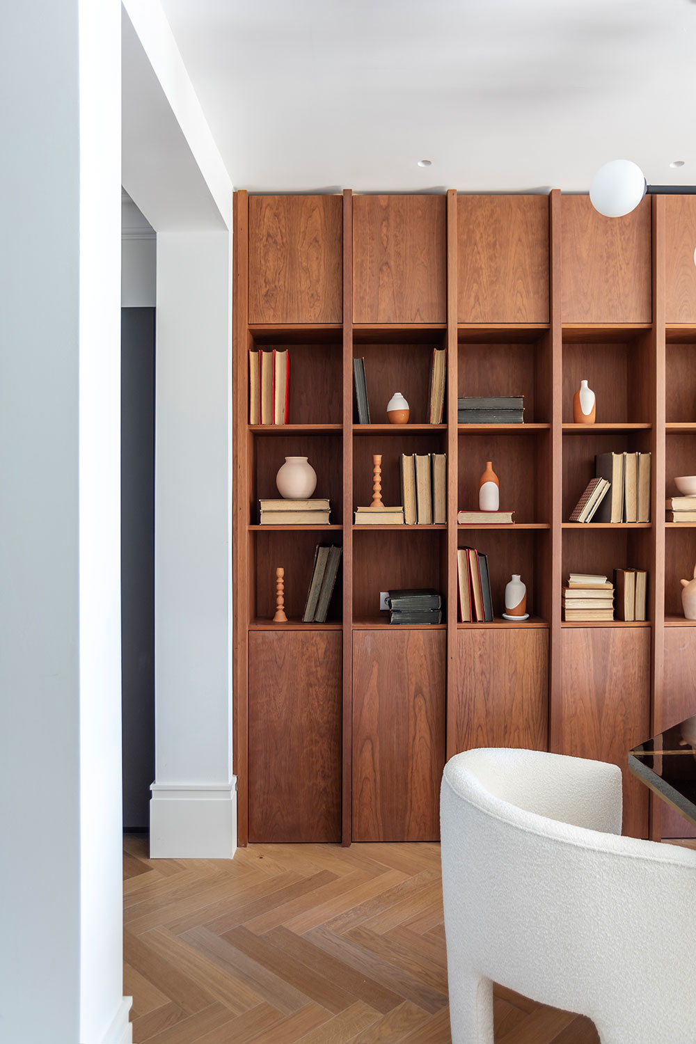 马德里优雅现代公寓设计-18