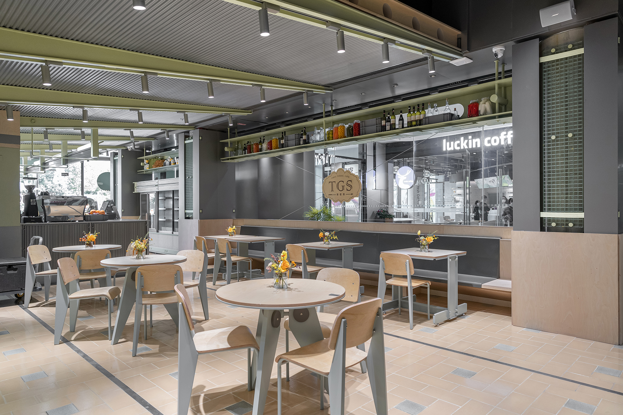 TGS蒂歌斯轻食店丨中国长沙丨未明确提及,主持设计师巫国源,团队成员众多-23
