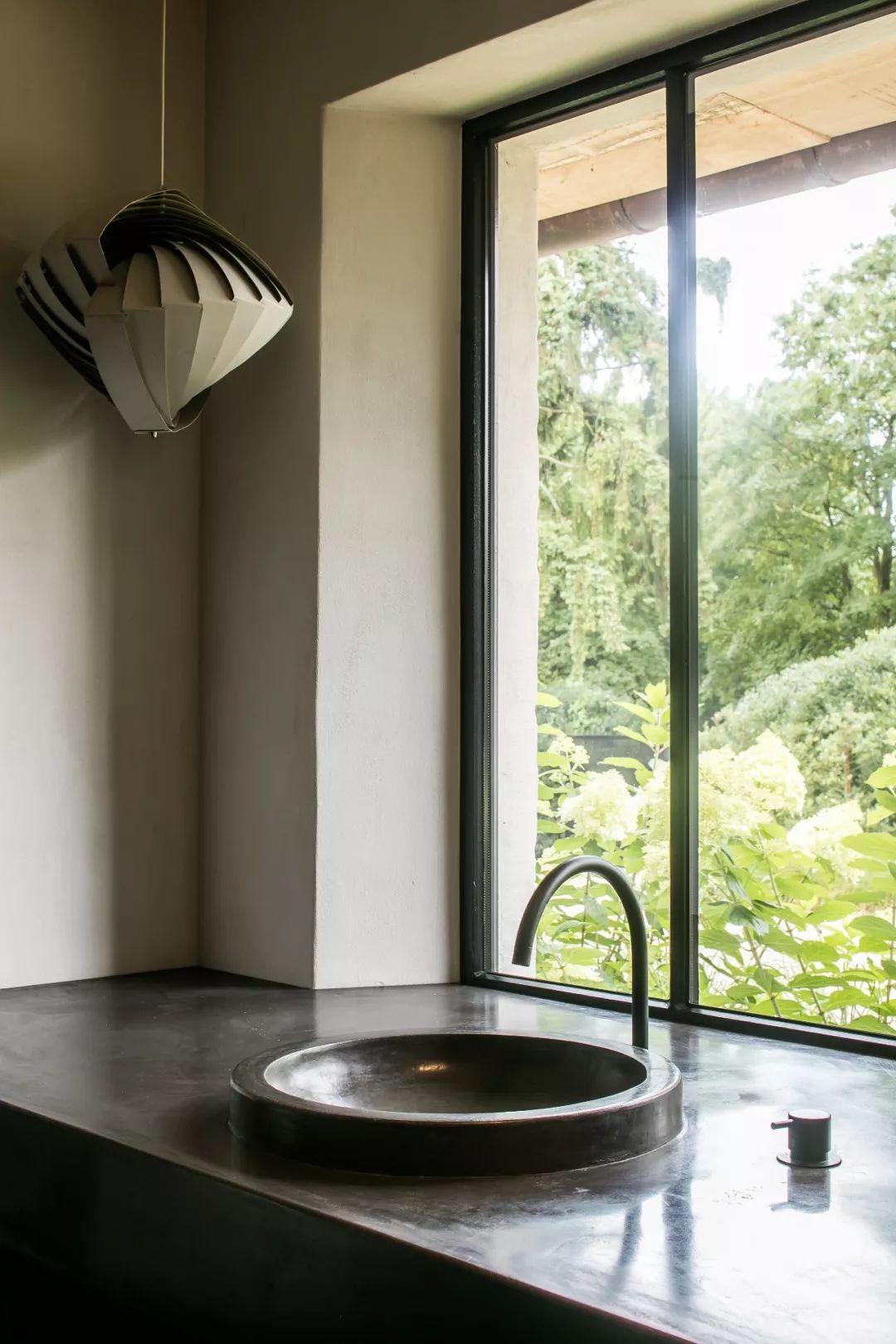 比利时 Benoit Viaene 打造内敛朴素公寓设计-19