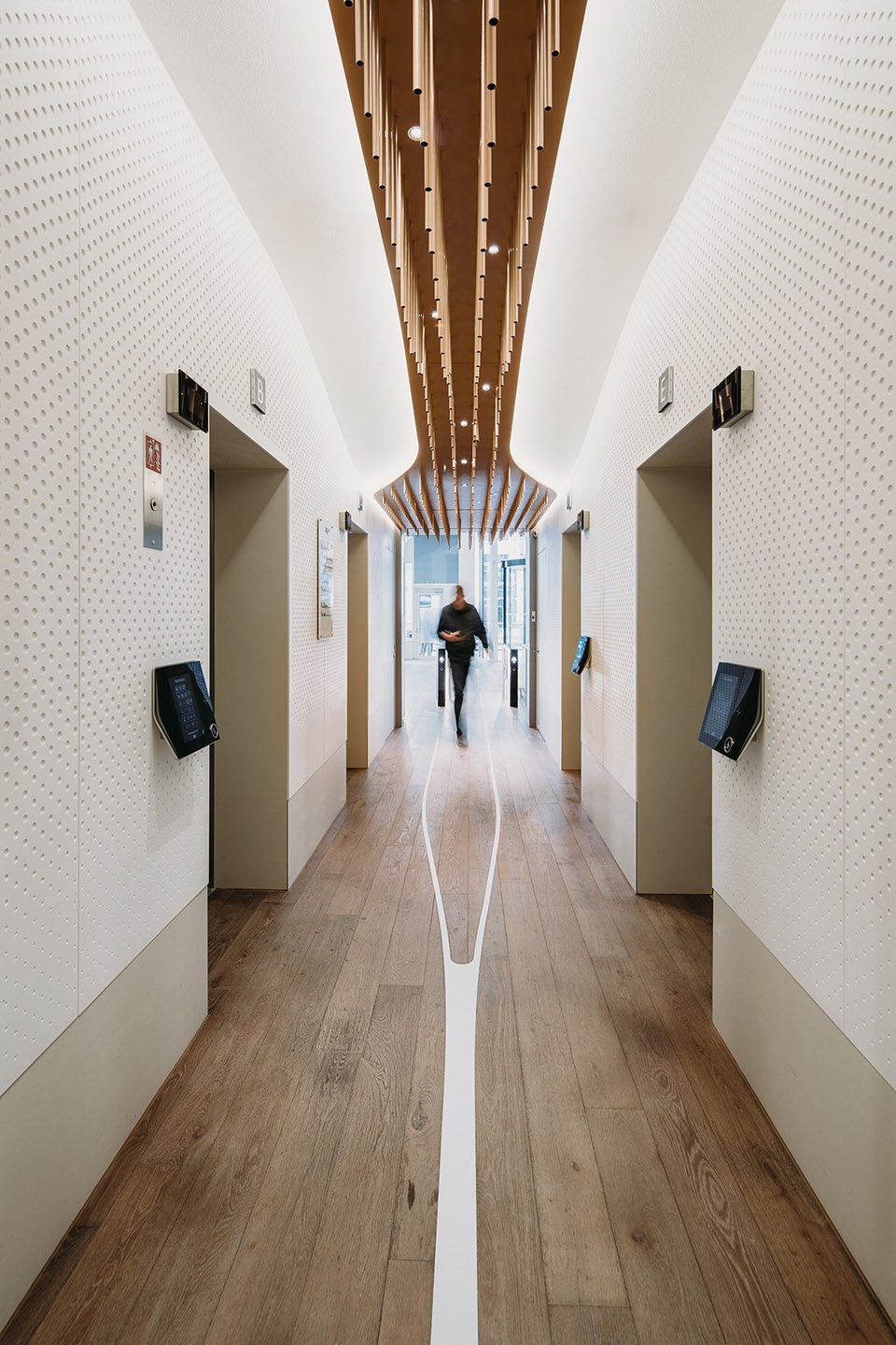 阿姆斯特丹 UNStudio 大楼大厅翻新，灵活互动新环境-19