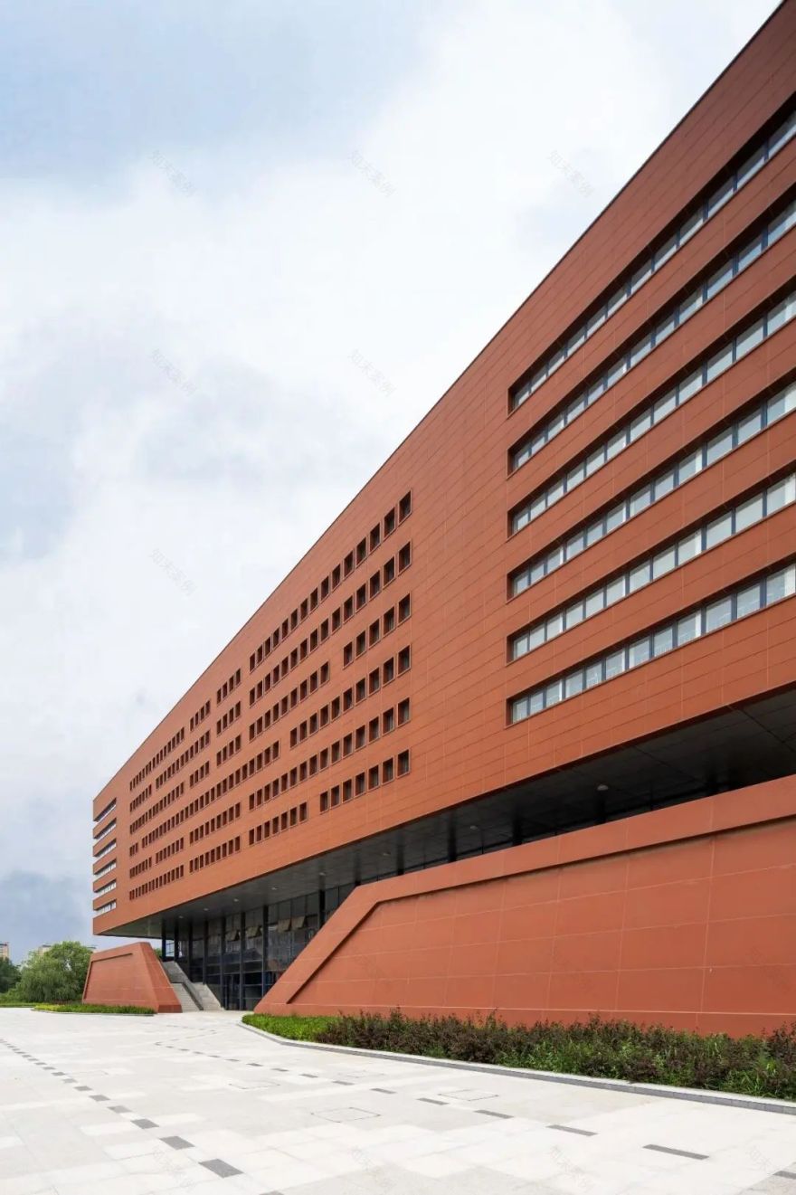 辽宁工程技术大学葫芦岛校区图书馆 | 方圆之间的学术气息-37