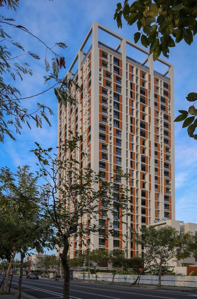 洗鍊建築表層下所蘊涵的古典況味—凌波揚水岸集合住宅高層建築的延伸閱讀 - WEHOUSE-1