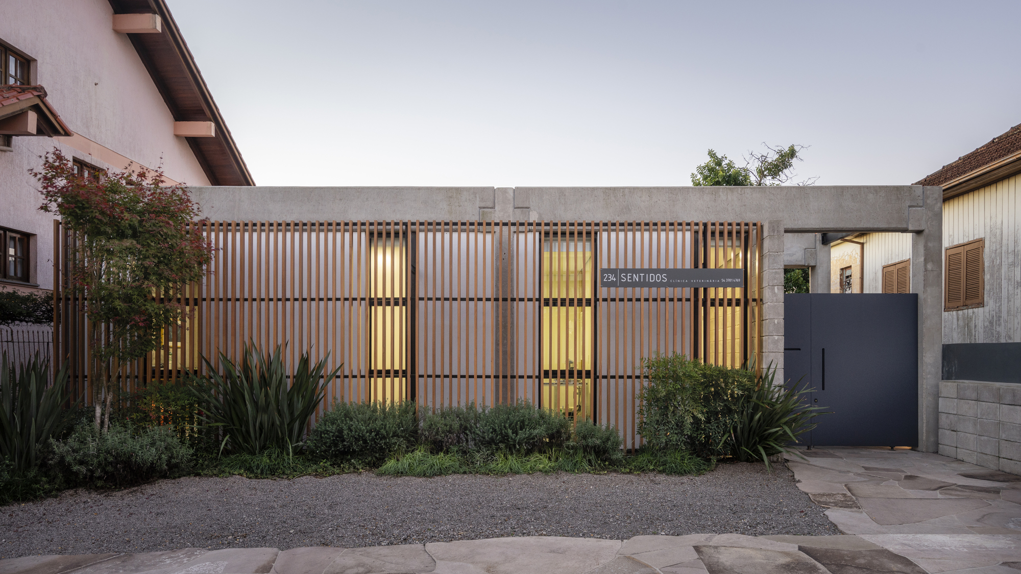 Sentidos Veterinary Clinic / OCRE arquitetura-23