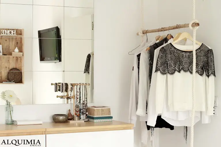 西班牙小镇的纯白北欧风住宅-14