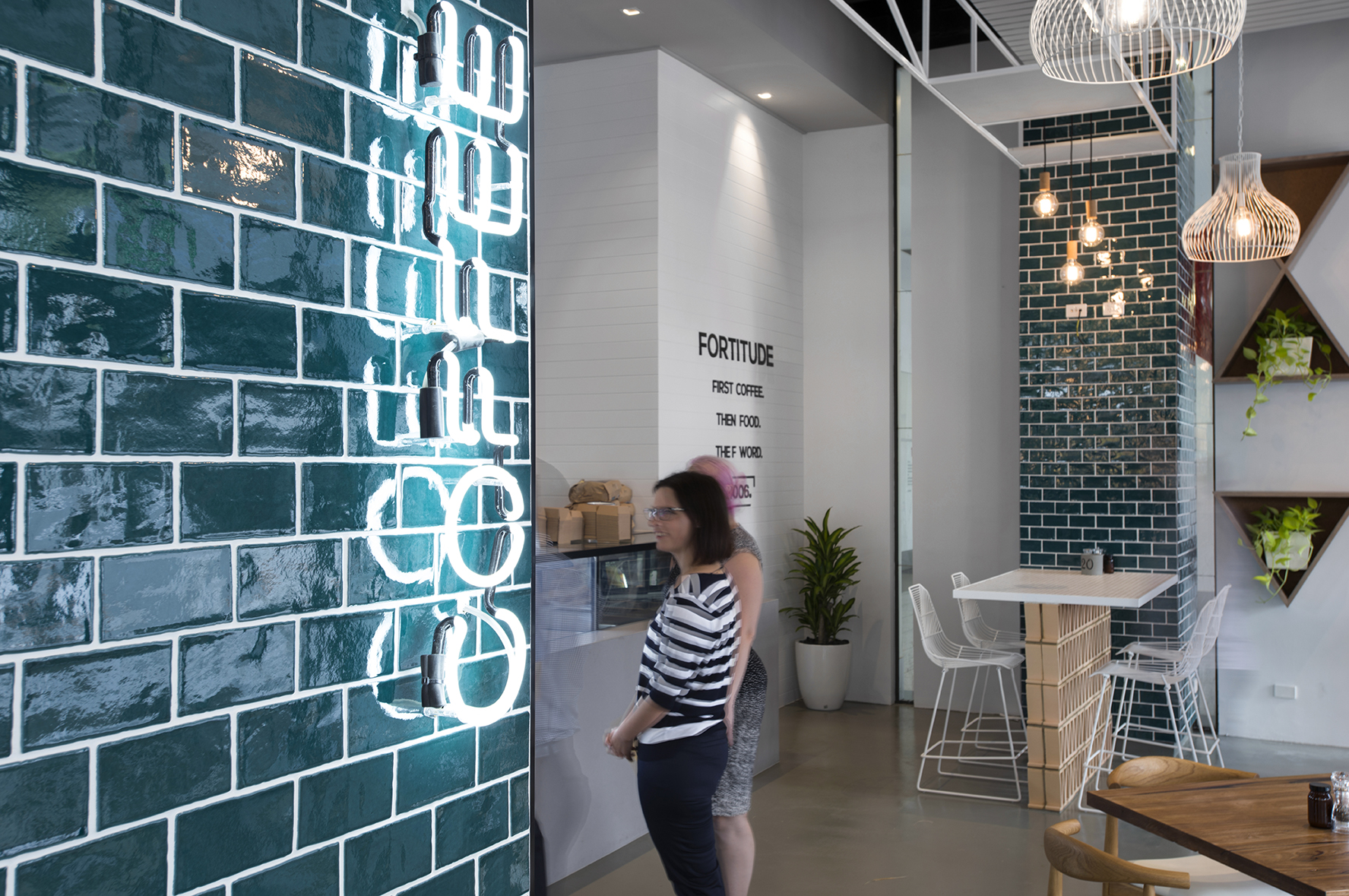 坚韧谷咖啡厅-12