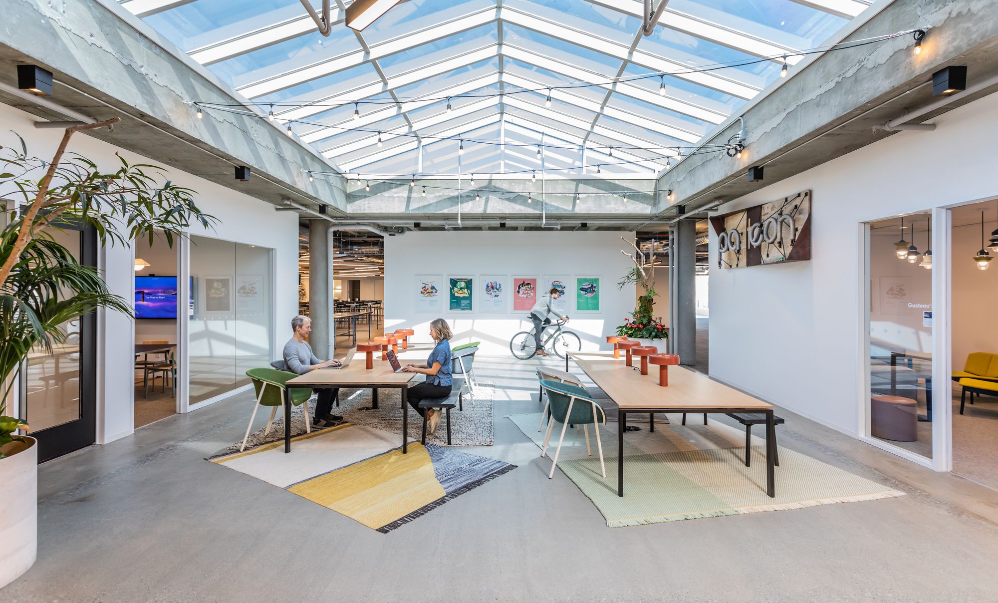 Patreon 总部 | 科技与艺术共融的创新空间-12