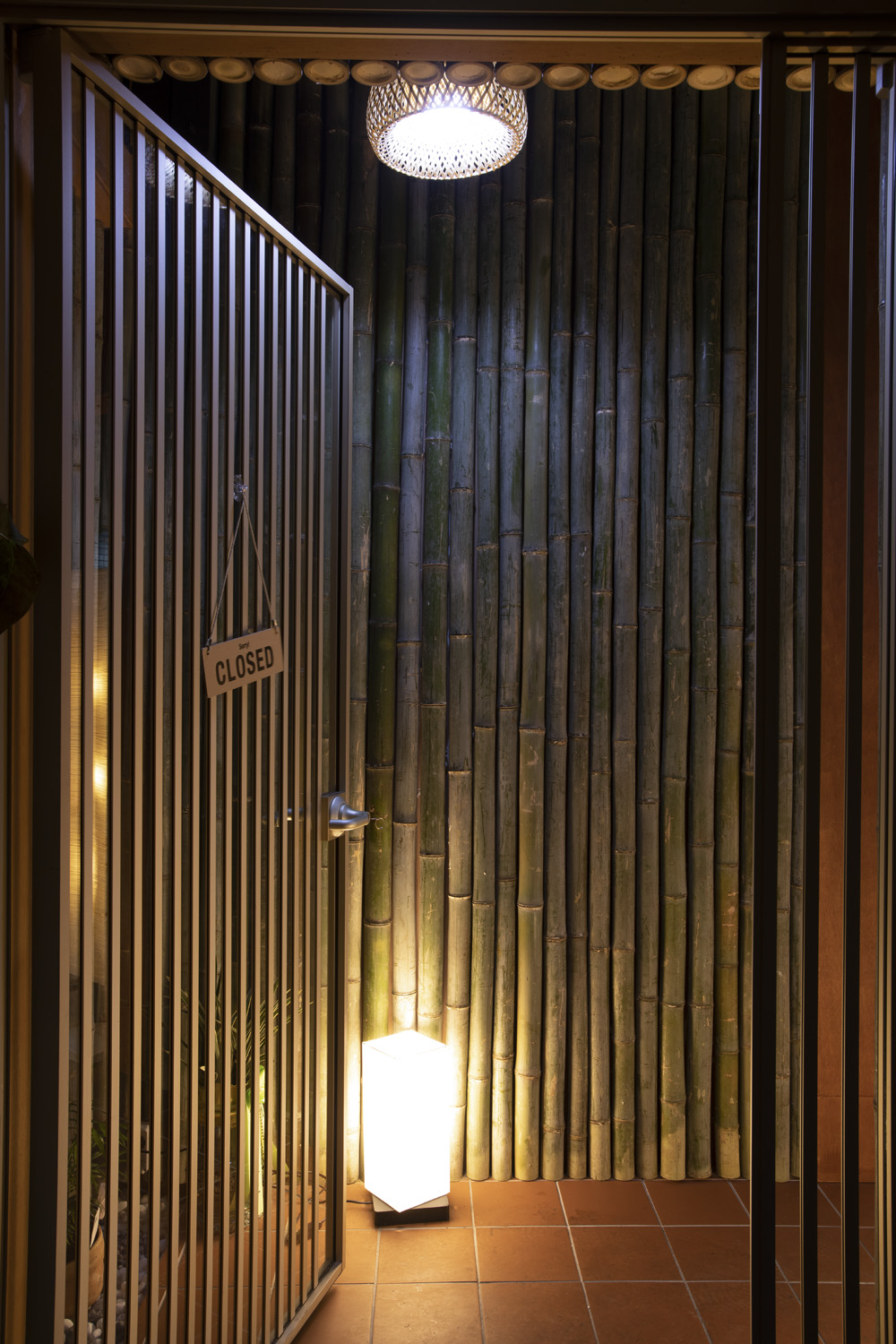 오사카철판쥬리 | 独特木质内饰的 20 坪极简餐厅设计-13