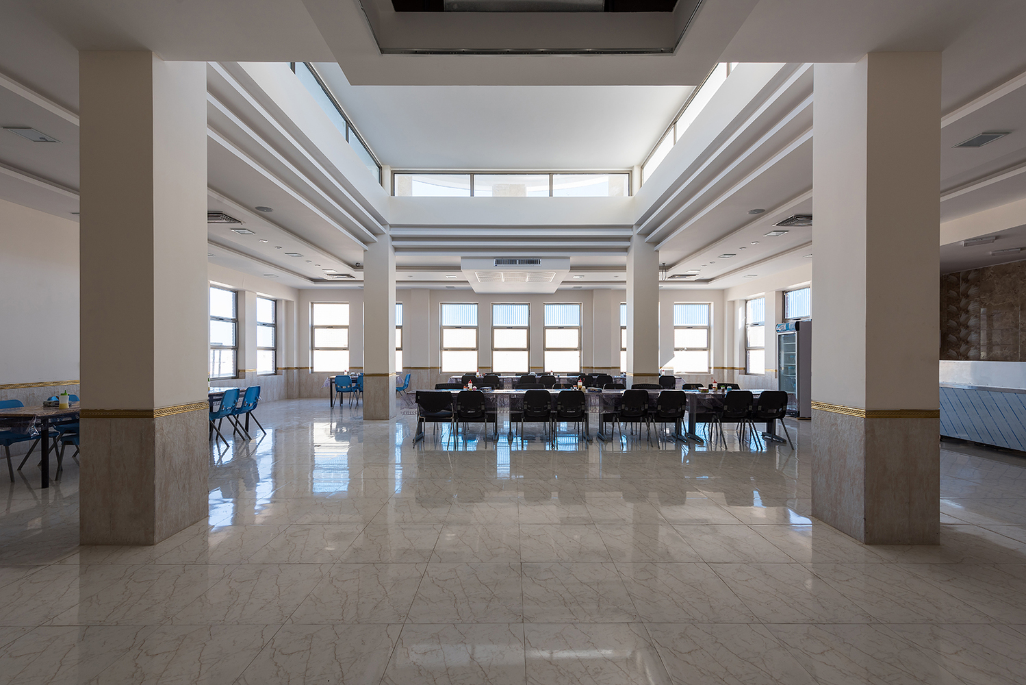 萨尔马德钢铁公司·食堂和更衣室-25