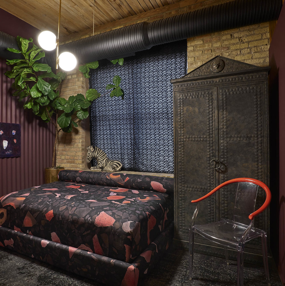 CASTLE BLACK Lauren Svenstrup-18