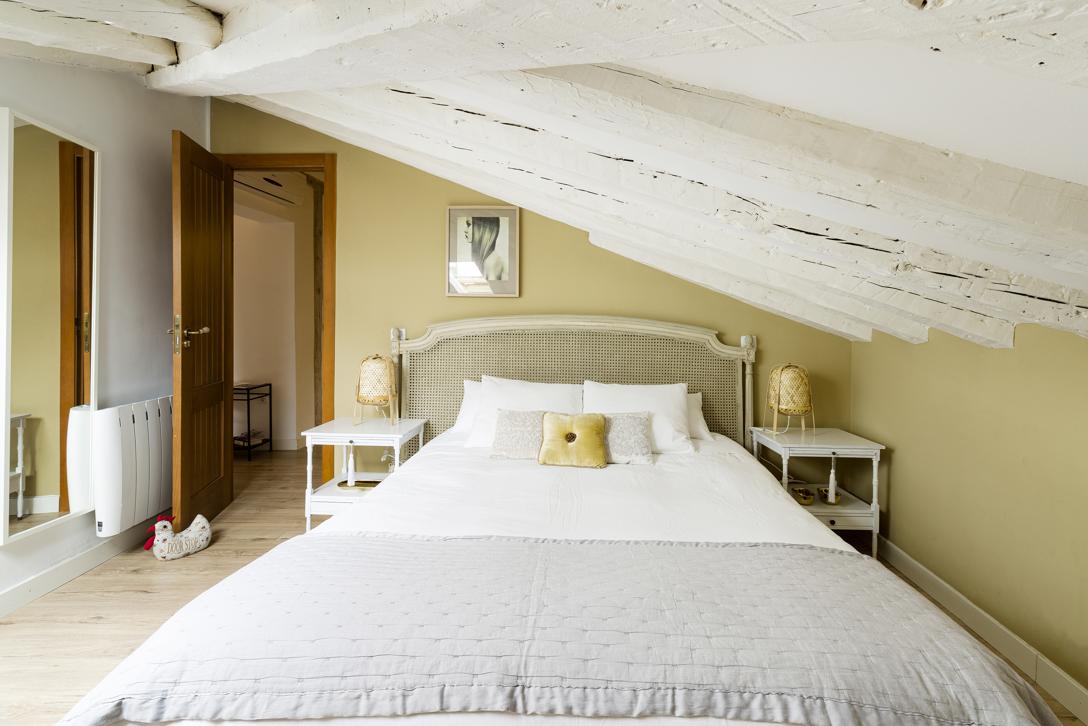 Atico Abuhardillado en el Centro de Madrid-32