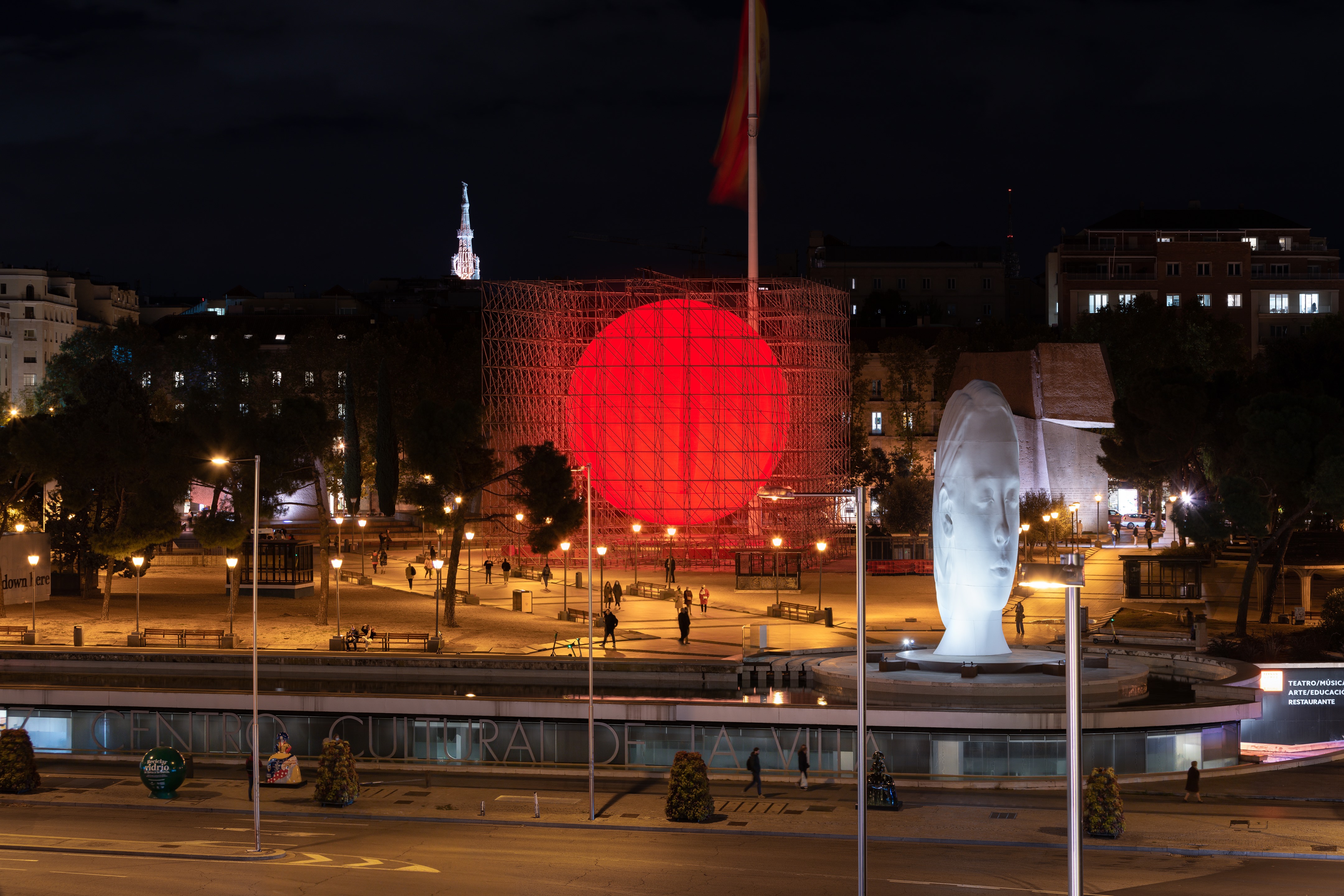 巨型红色球体装置"Tierra"丨德国科隆丨SpY-14