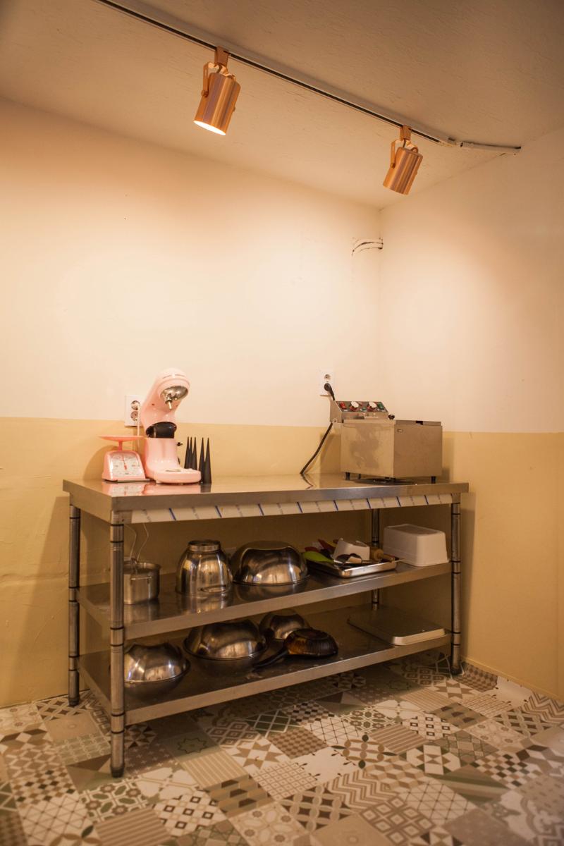 创意满分！3 坪冰淇淋店室内设计案例解析-12