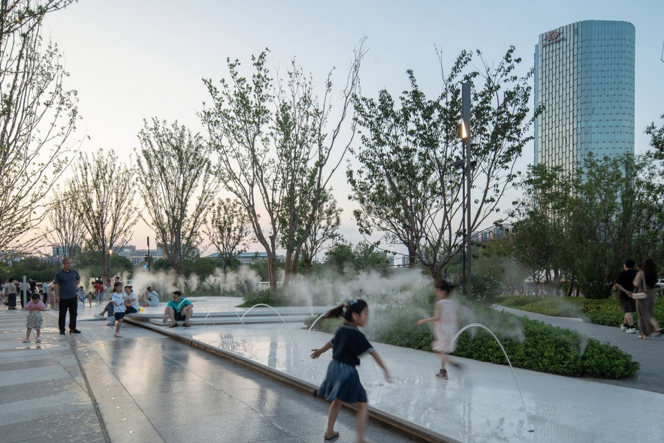 郑州郑东万象城景观设计丨中国郑州丨PLAND博度景观设计(上海)有限公司-22