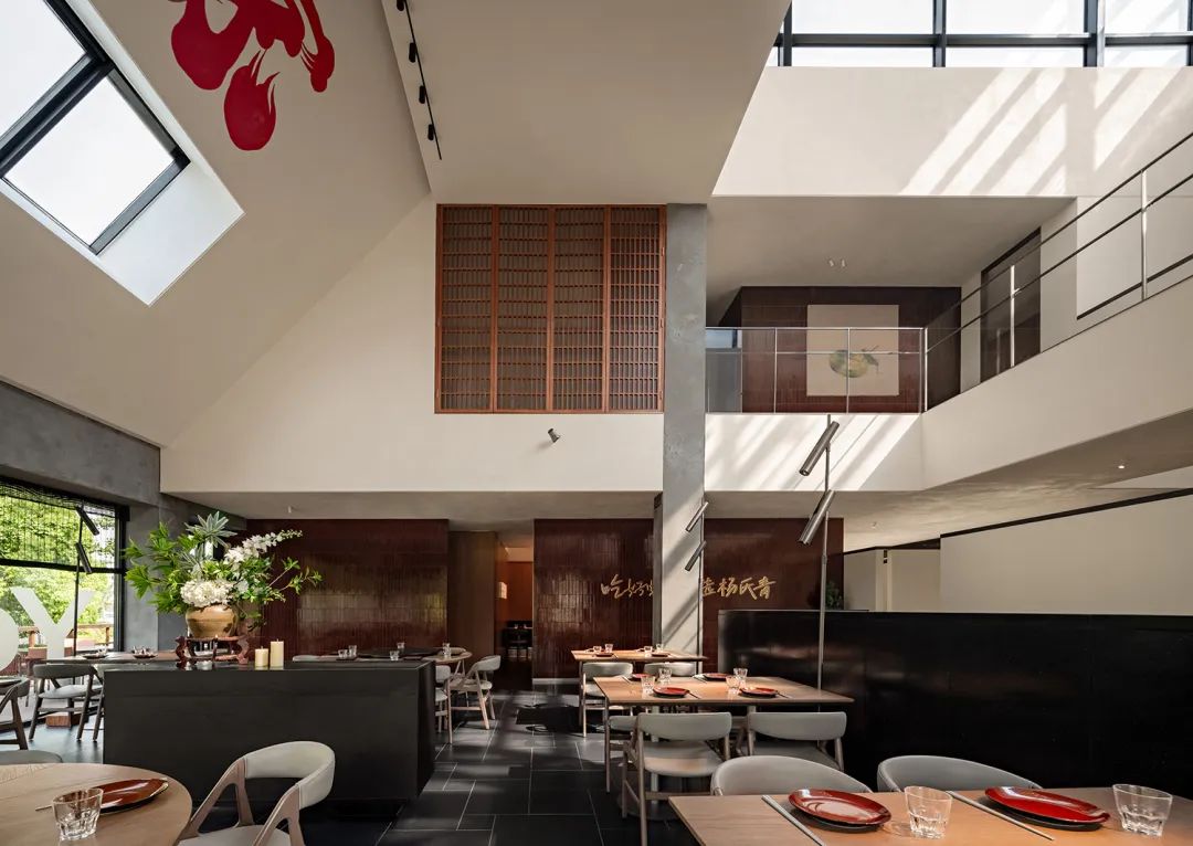 IN.X屋里门外-杨氏青龙虾-34