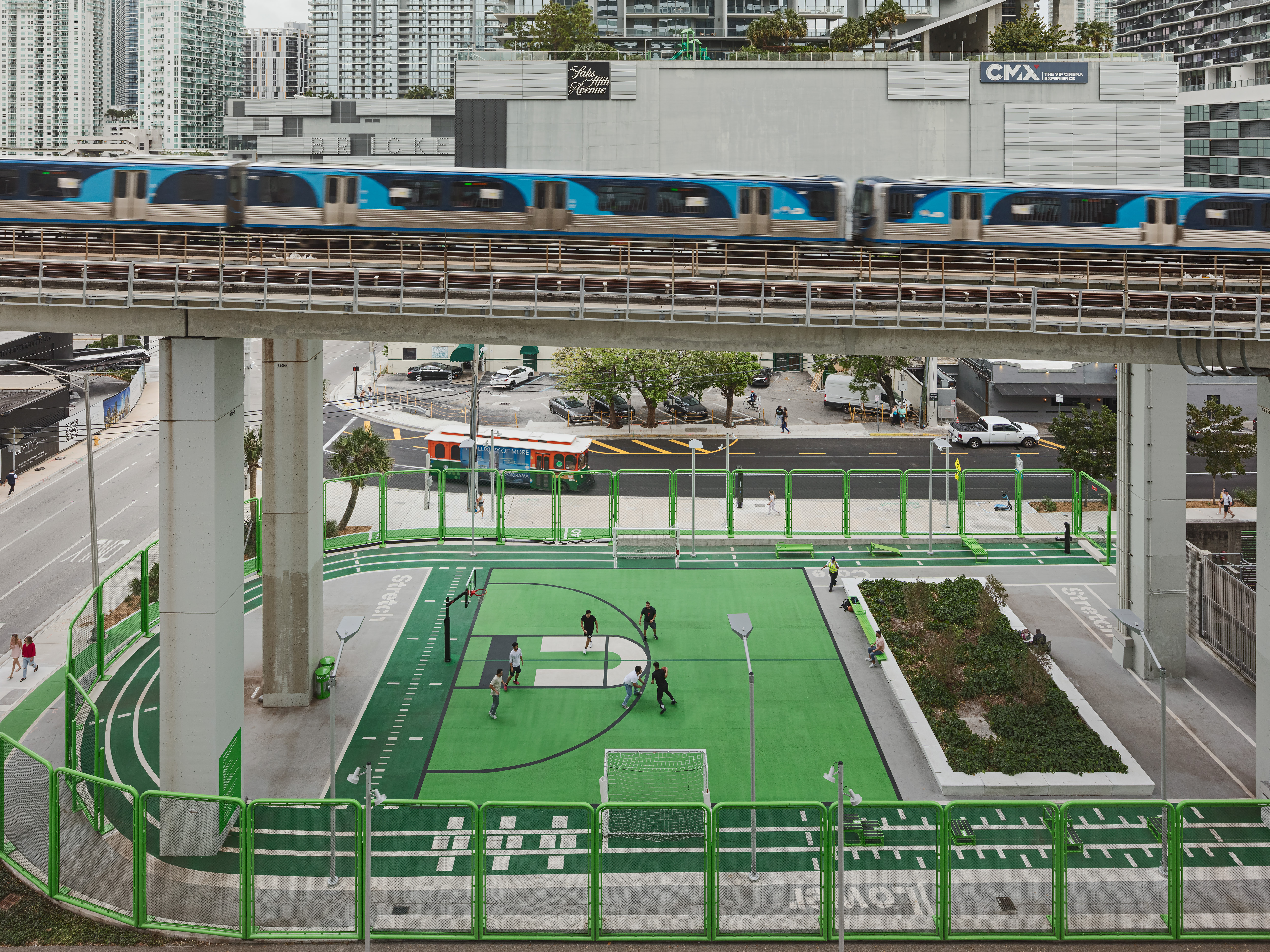 下划线的布里克尔后院丨美国迈阿密丨Field Operations-18