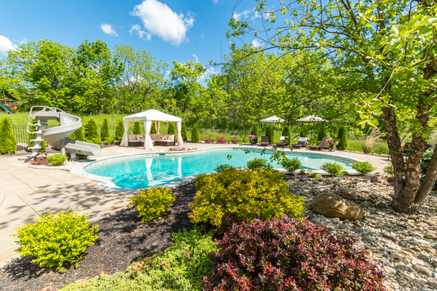 2017 年建成的精确泳池私人住宅-2