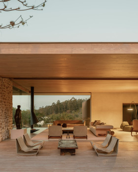 格拉玛之家

注：Grama可能是特定的人名、地名等专名，如果有更多的背景信息，翻译可能会更准确贴合实际情况 丨巴西圣保罗丨Studio Arthur Casas