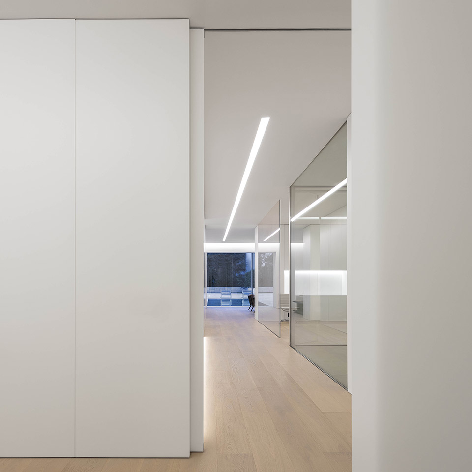 蓝色花园住宅,西班牙 / Fran Silvestre Arquitectos-15