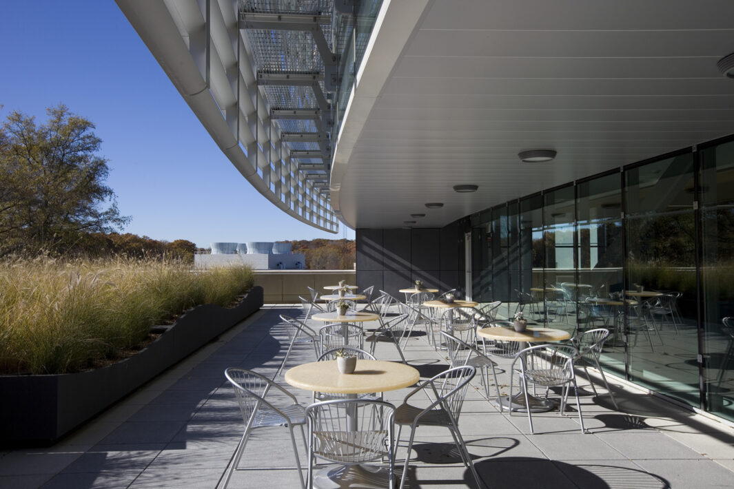 Stony Brook University: Simons Center for Geometry & Physics - Perkins Eastman-2
