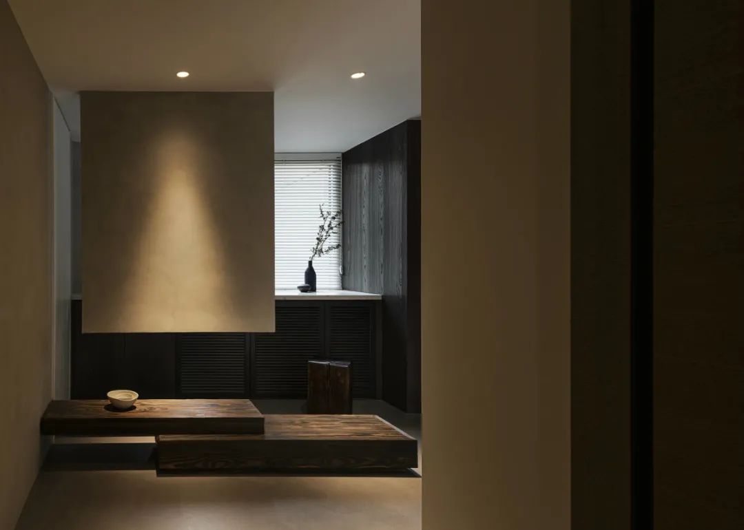 焦糖木肌理,构建内敛沉静的居家空间-5
