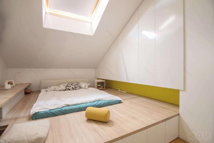 Chic penthouse for two with a contemporary and minimalist manner with a splash of color CAANdesign Architecture and home design blog-6