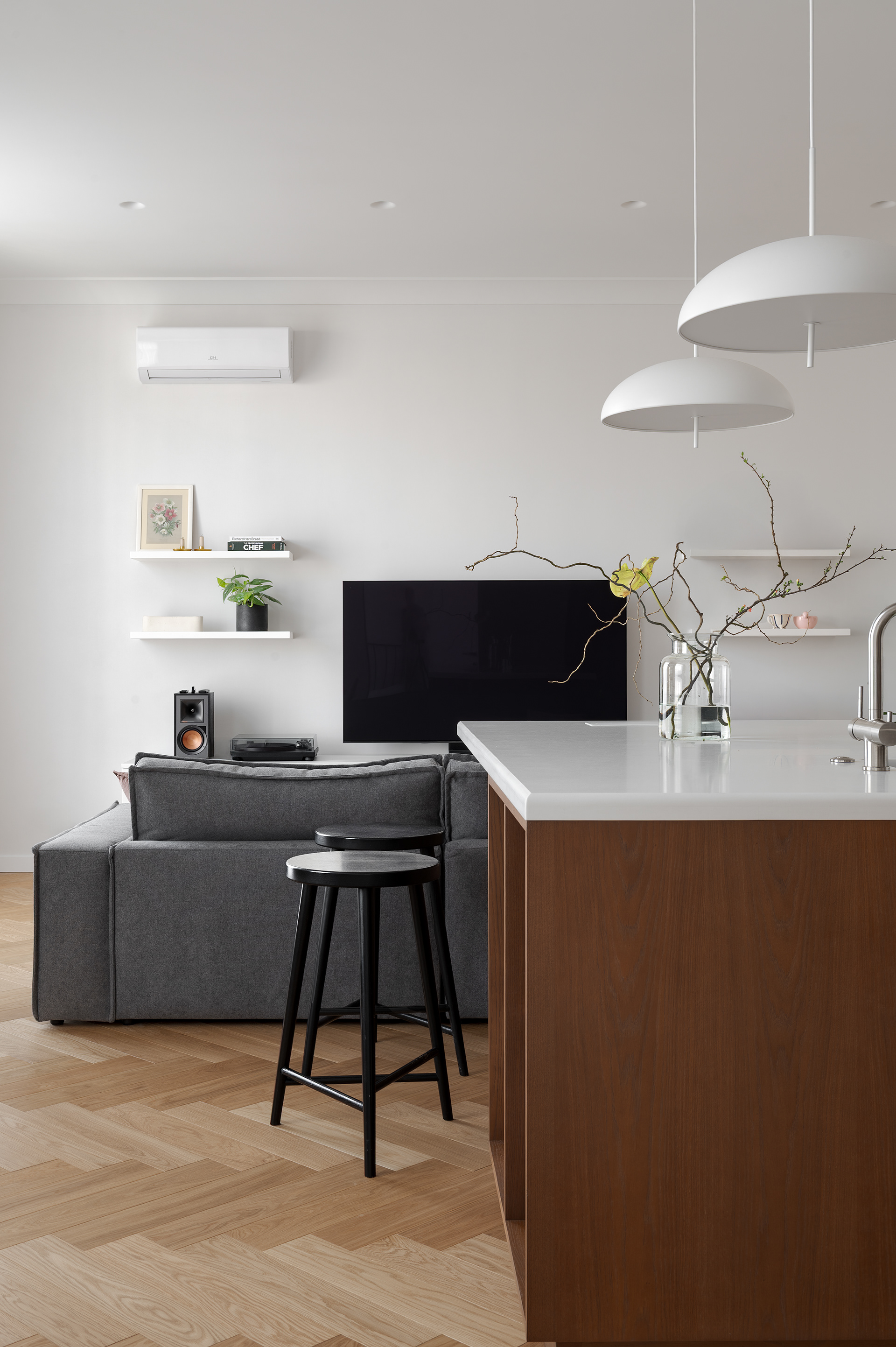 Apartment in a historic building-8