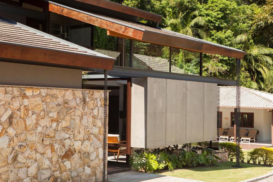 巴西混合材质现代住宅-3