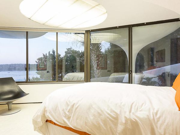 赖特弟子湖滨山坡住宅，戏剧性视野与独特结构-36