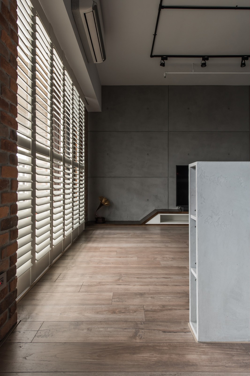 简约纯粹，五感归真——粗犷优雅的浩室设计-2