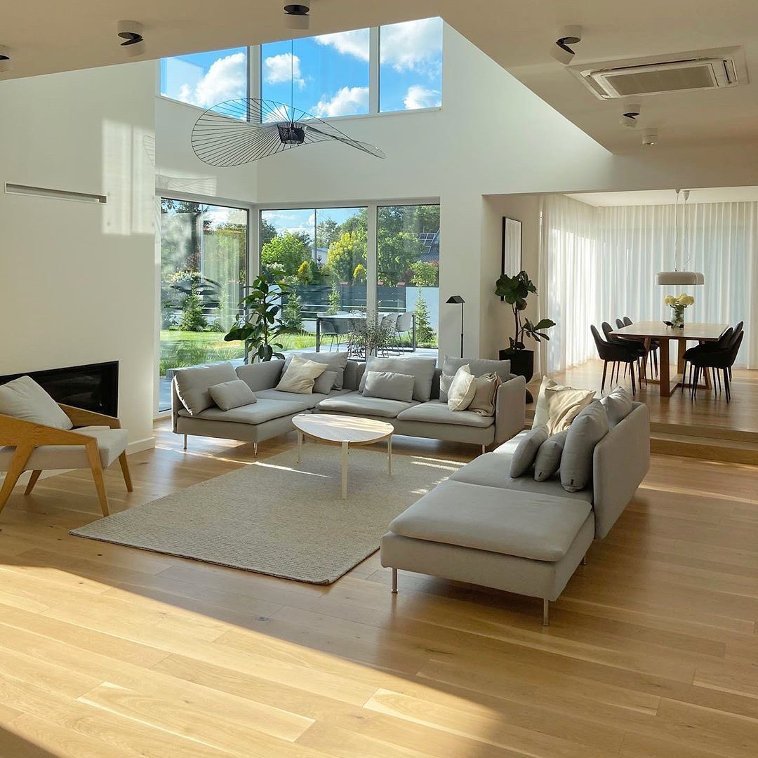 现代简约透亮别墅设计-2