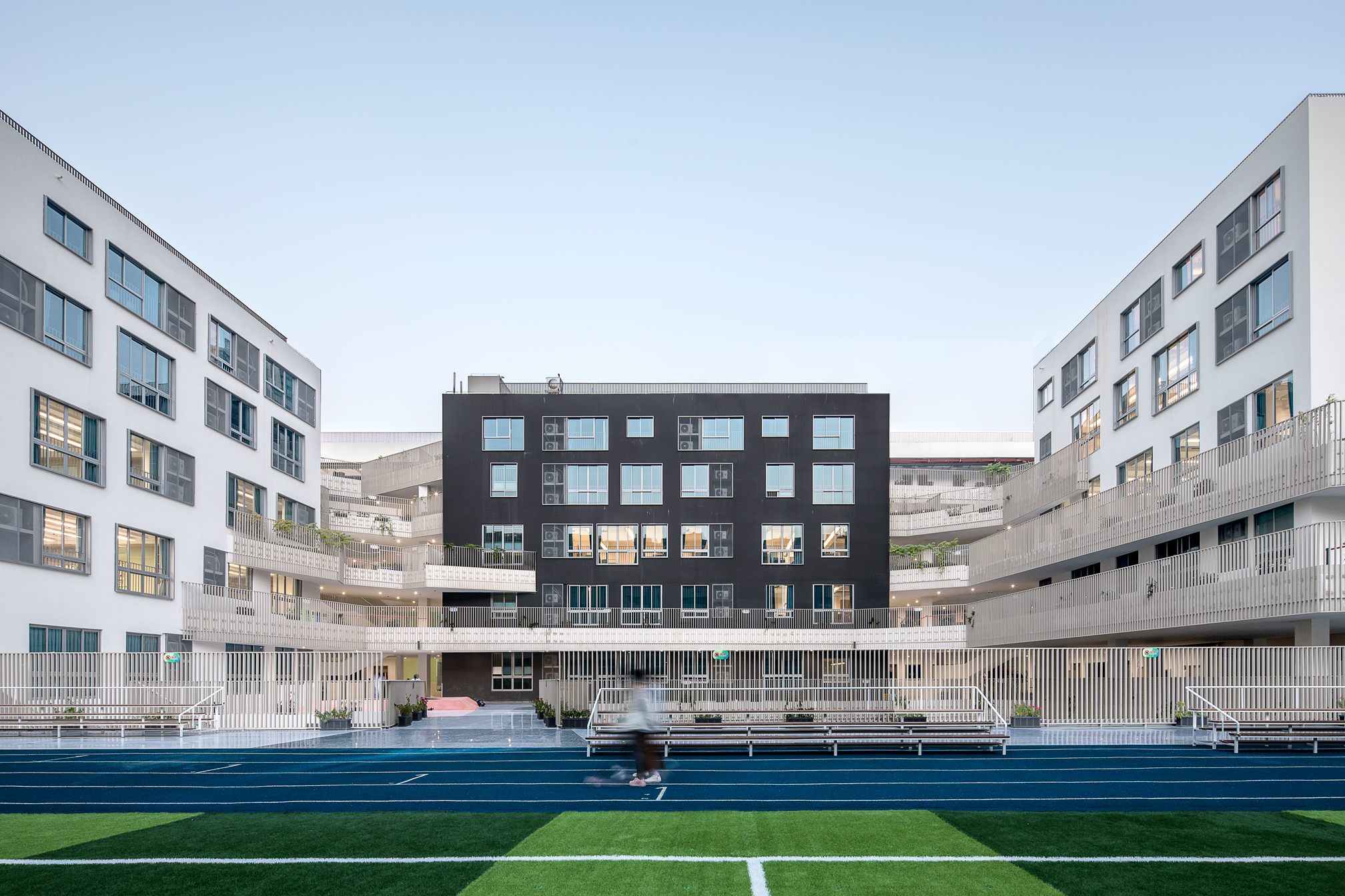 叠园绿谷：深圳市罗湖区桃园小学 / 立方设计 -5