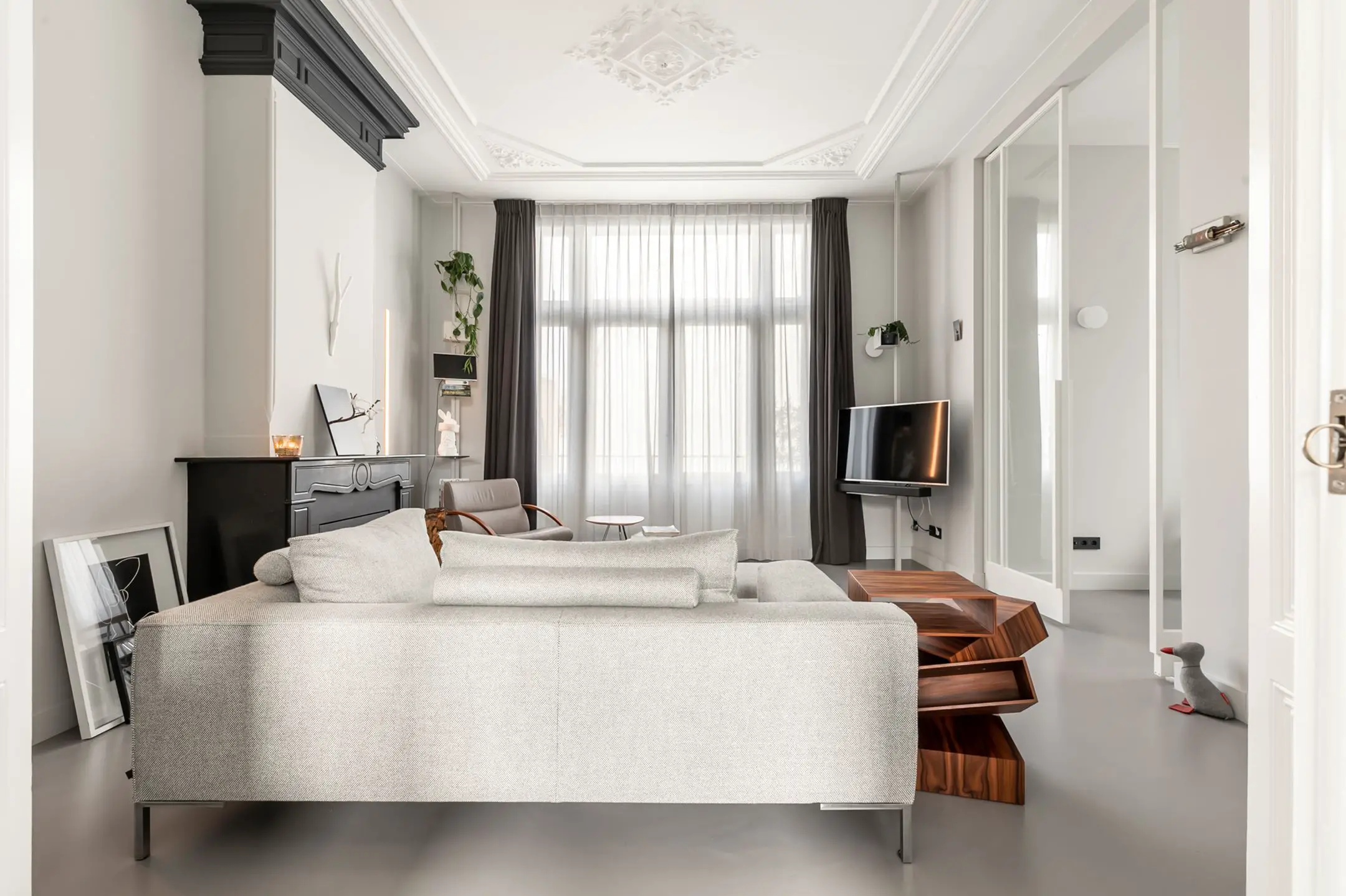 荷兰 Haarlem 运河公寓 | 古典与现代的完美融合-5