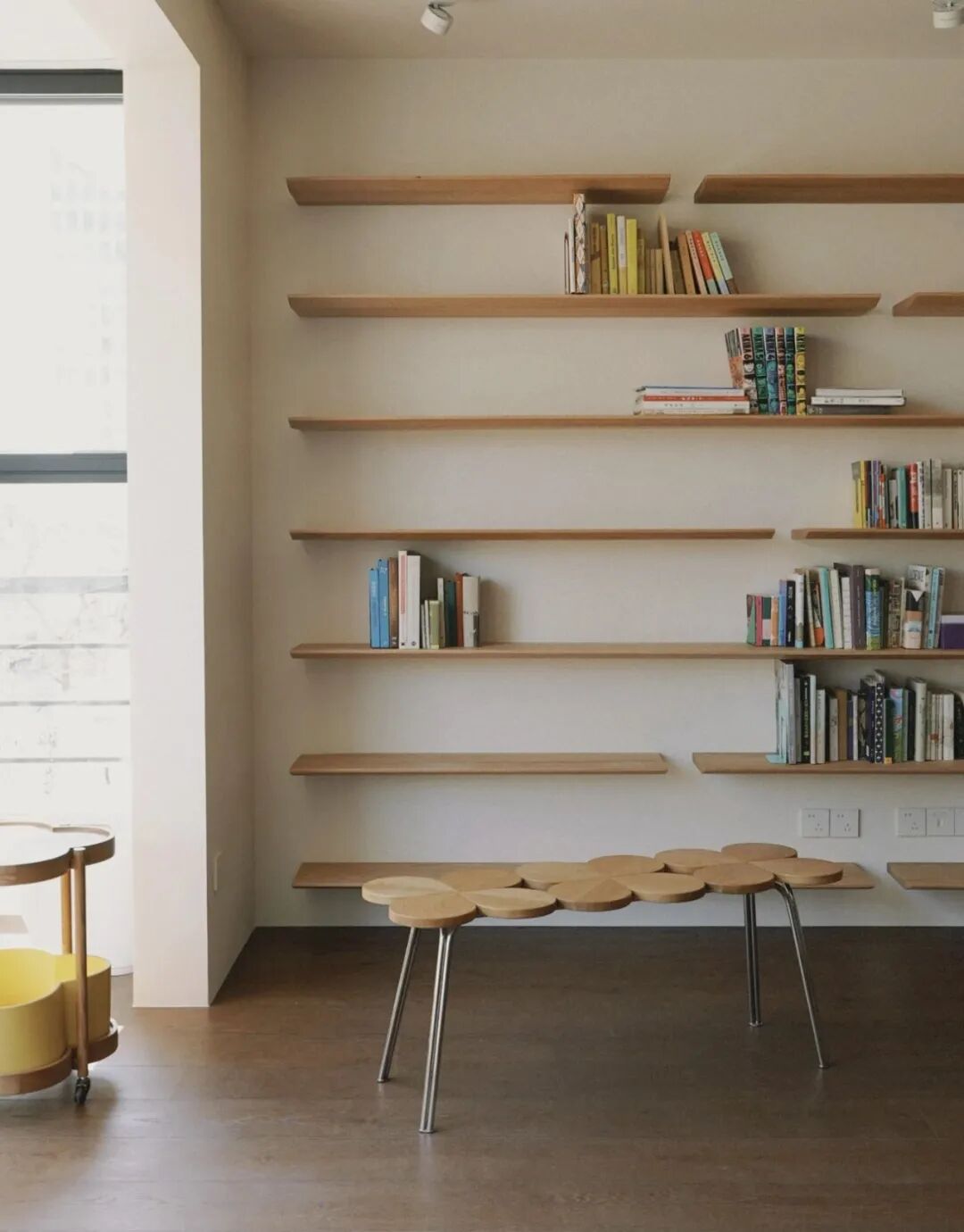 长在审美上的 满墙书柜-24