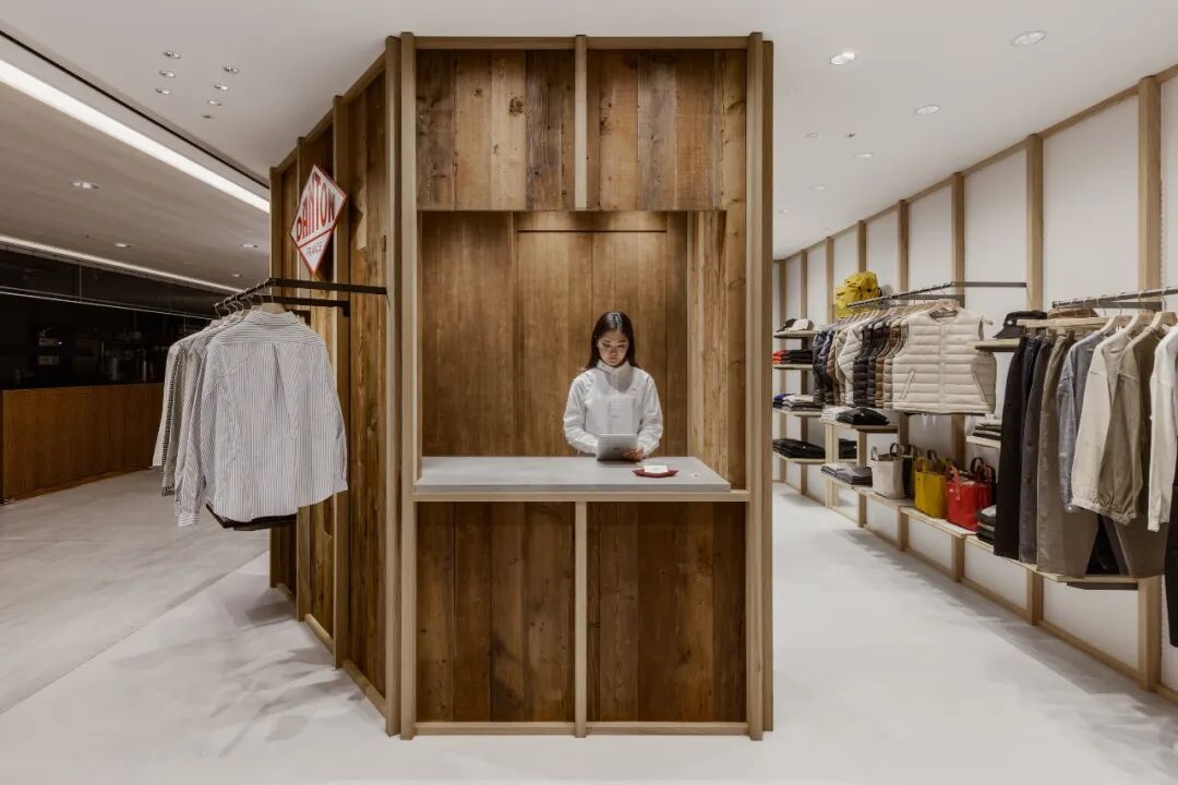 DANTON成田机场店|狭廊内的服装“工坊”-46