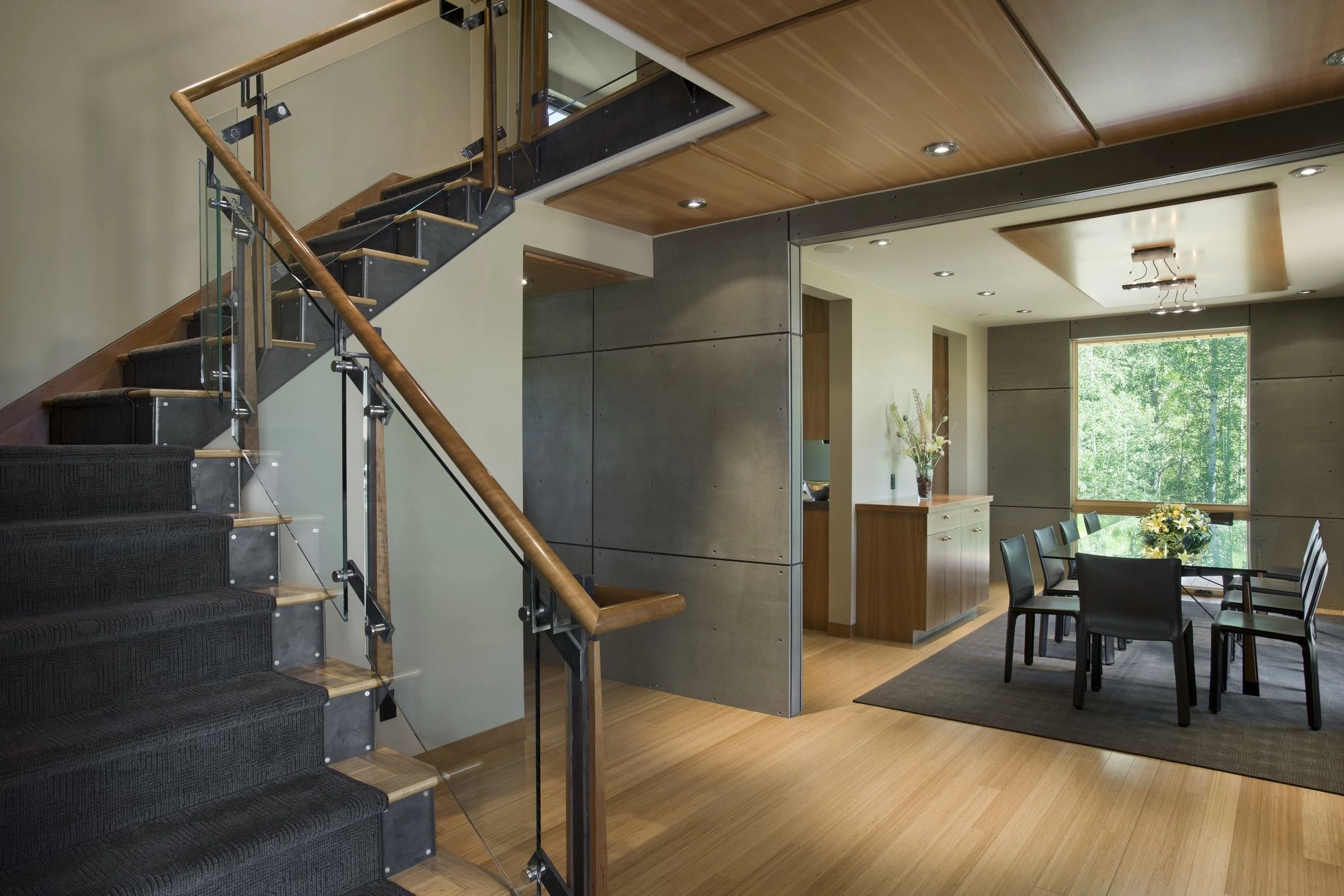 翻新改造的现代家庭别墅-21