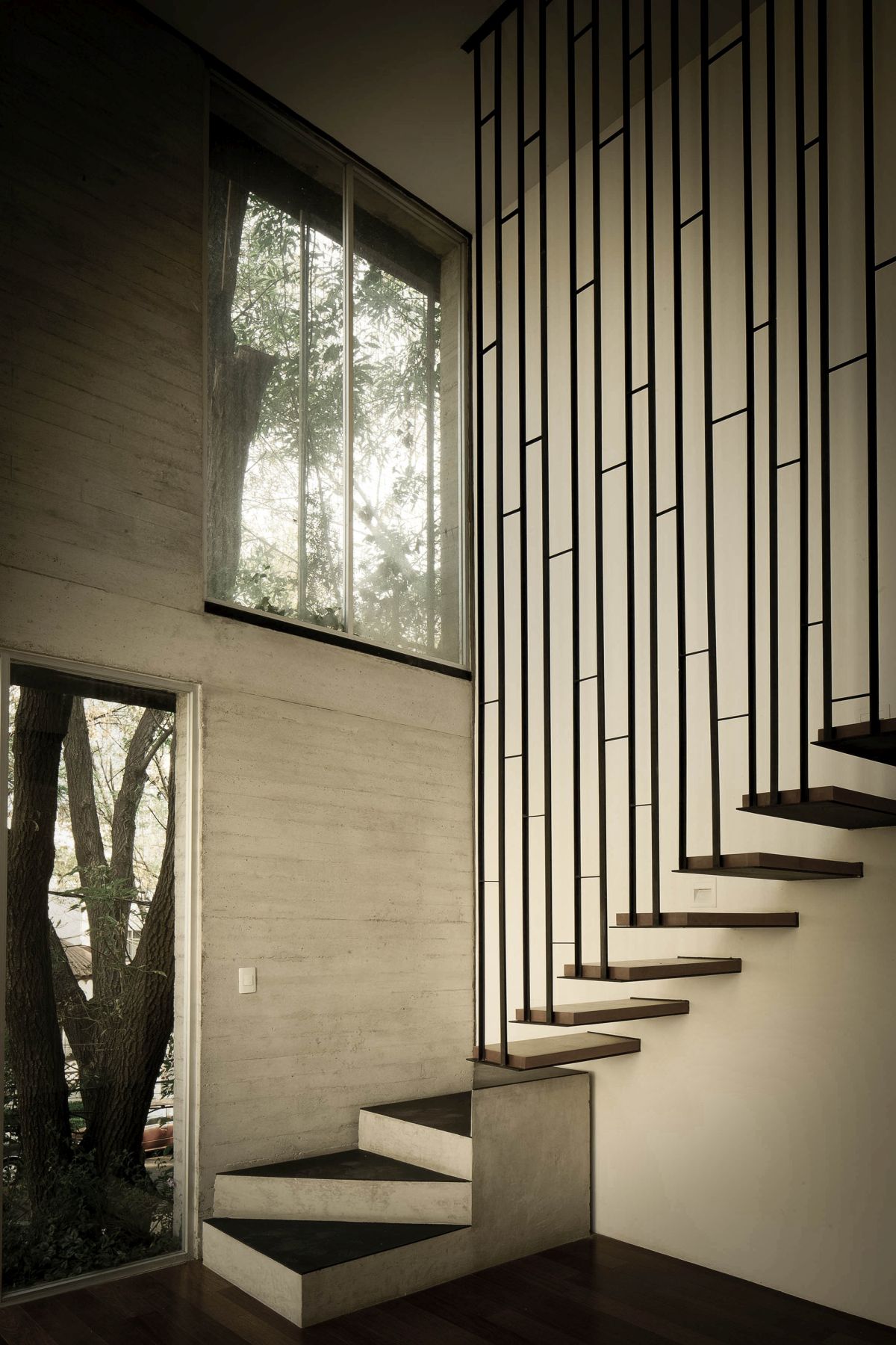 Exploring Pattern Designs That Make Staircase Screens Stand Out-7