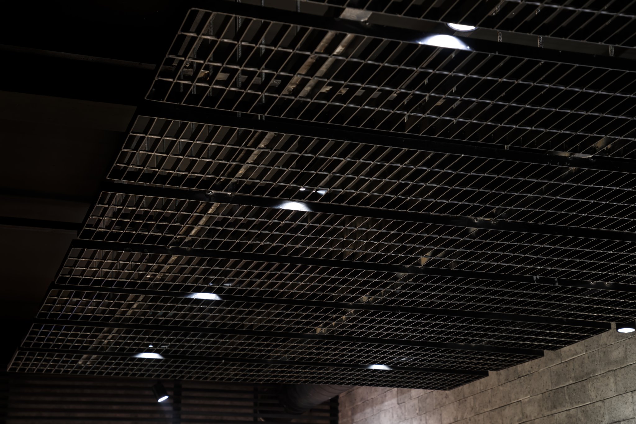 河内小巷里的隐秘寿司店丨越南胡志明市丨Kawaguchi Atsushi-8