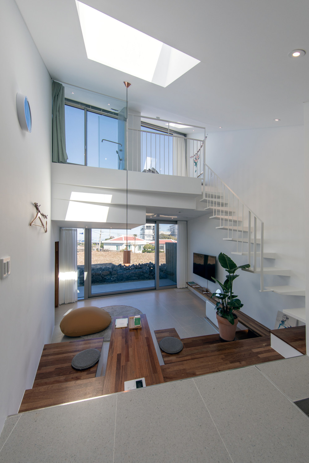 依山傍水的韩式别墅-16