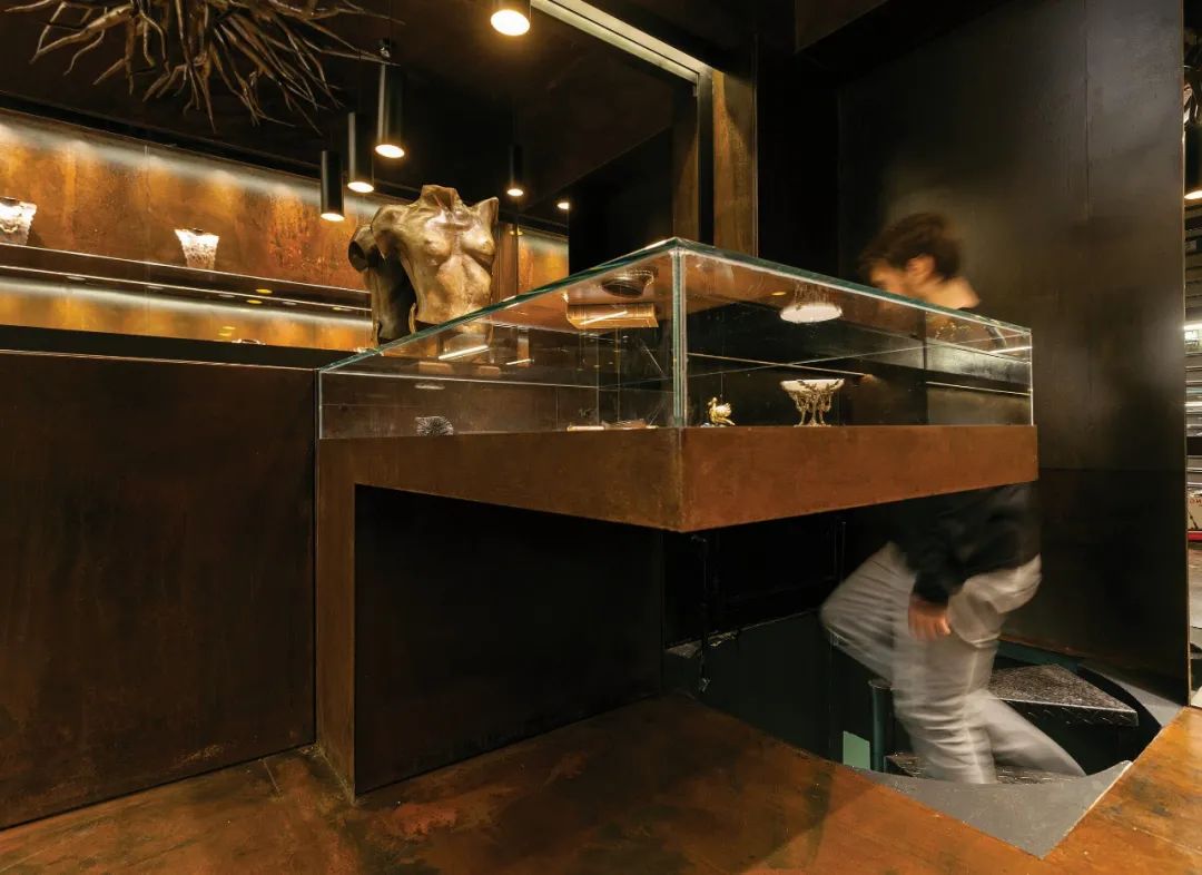 马拉马拉纳基斯珠宝店设计丨希腊雅典丨Eleftherios Ambatzis-30