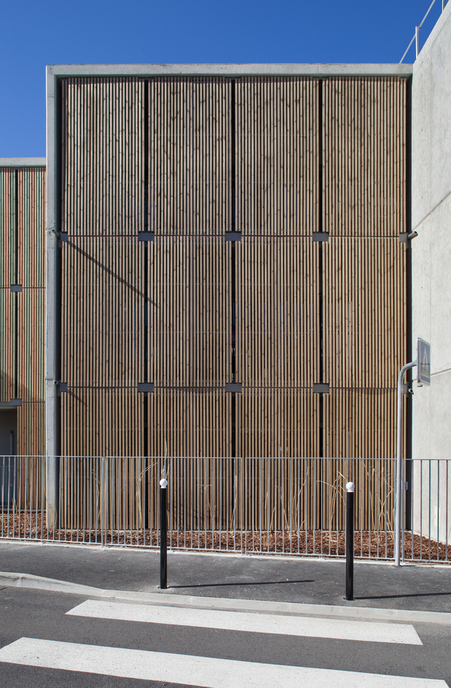 融合绿意的法国 Mouans·Sartou· 社会住宅与商铺设计-27