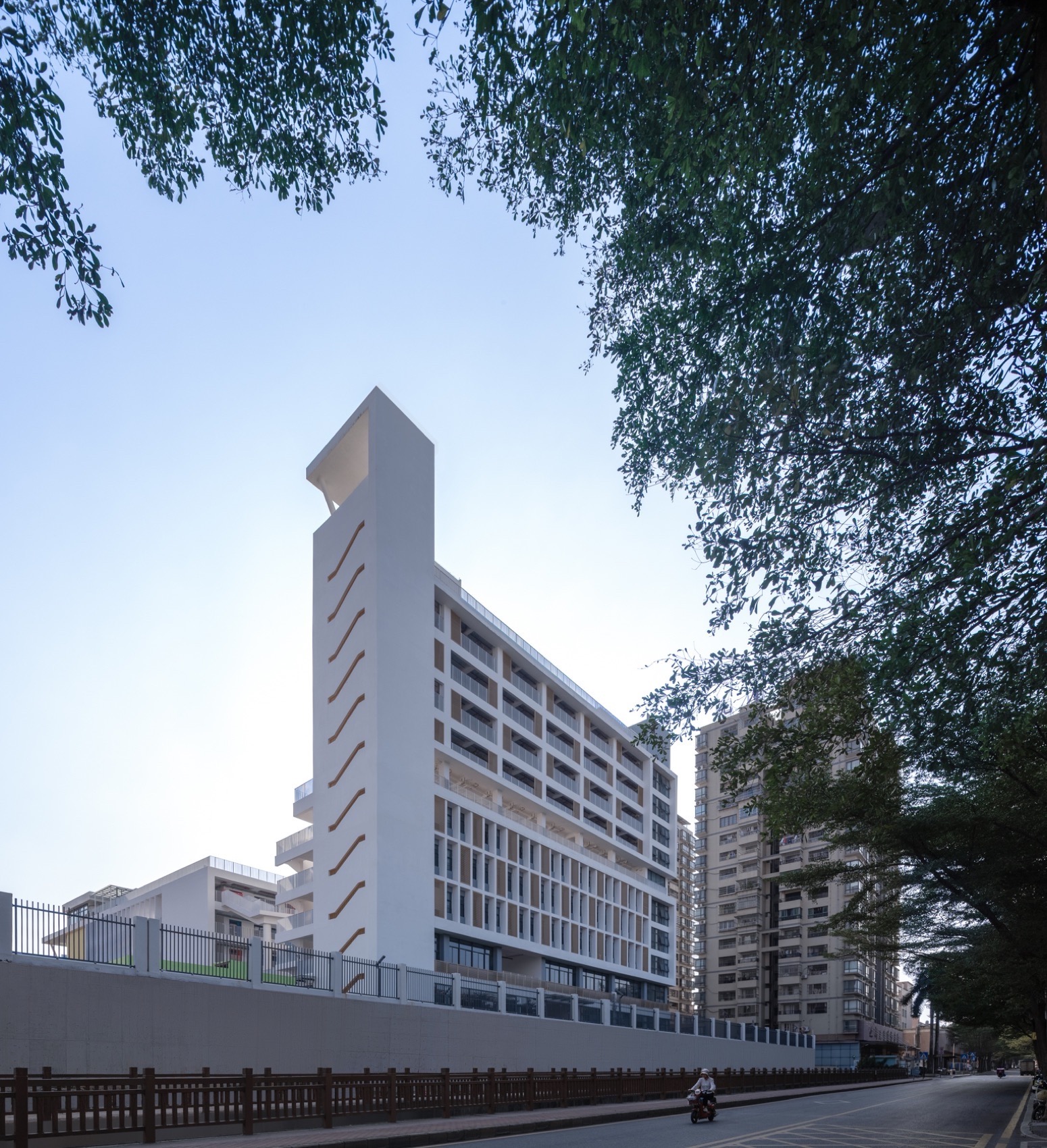 深圳市龙华区福城实验学校 / 深圳大学建筑设计研究院 “钟中+钟波涛”工作室-54