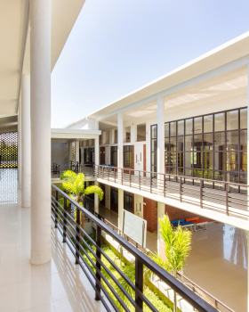 阿克沙拉维迪亚曼迪尔学校丨印度丨Exurb Design Studio